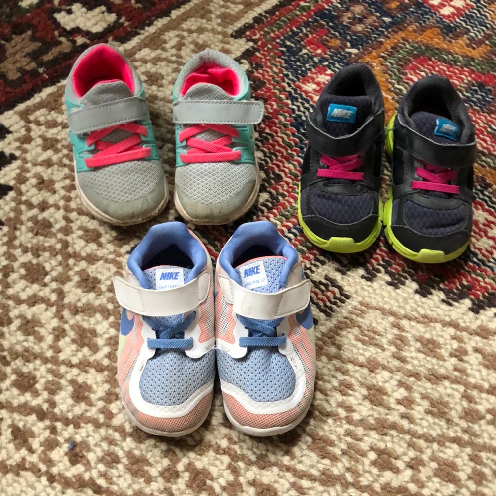 Size 7 toddler shoes SOLD🛑